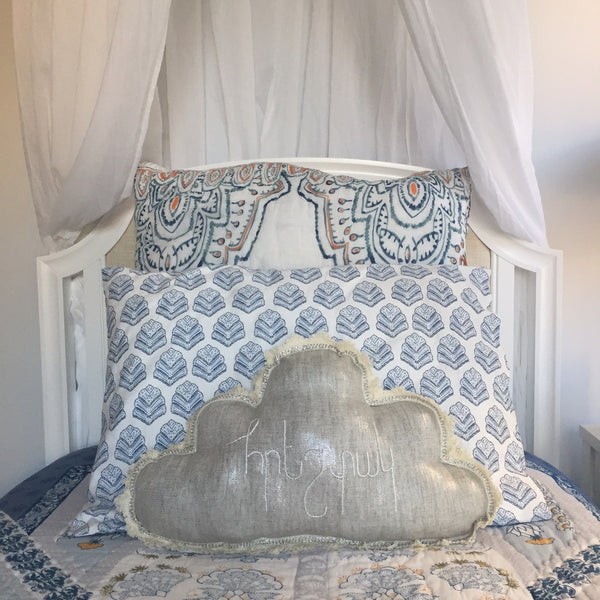 Armenian Embroidered Decorative 'Hereshtag' Pillow